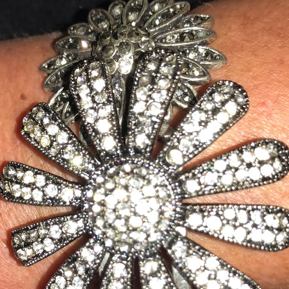Vintage Rhinestone Starburst Bracelet - Picture 8 of 8